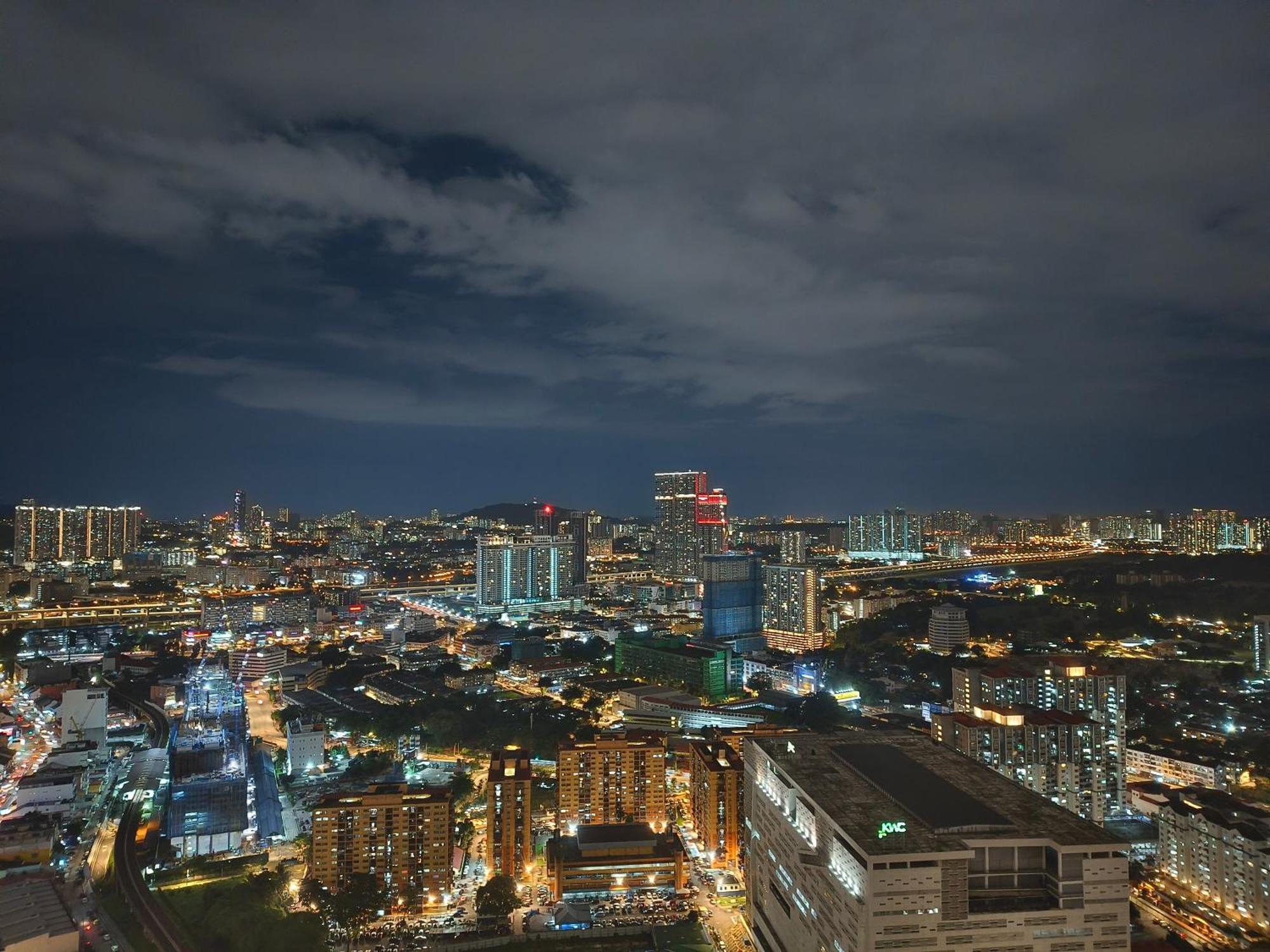 Lucentia Suites Klcc By City View Куала-Лумпур Экстерьер фото