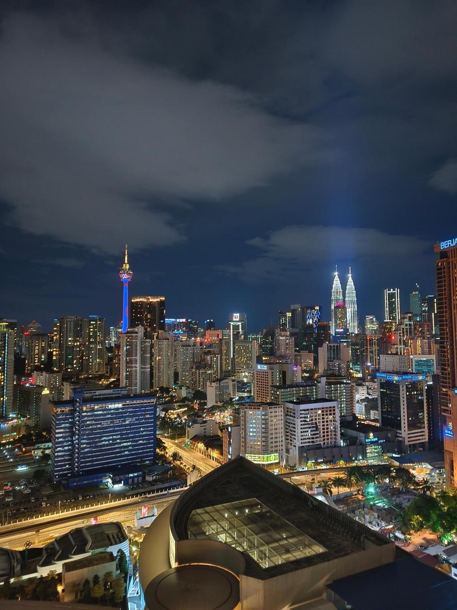 Lucentia Suites Klcc By City View Куала-Лумпур Экстерьер фото