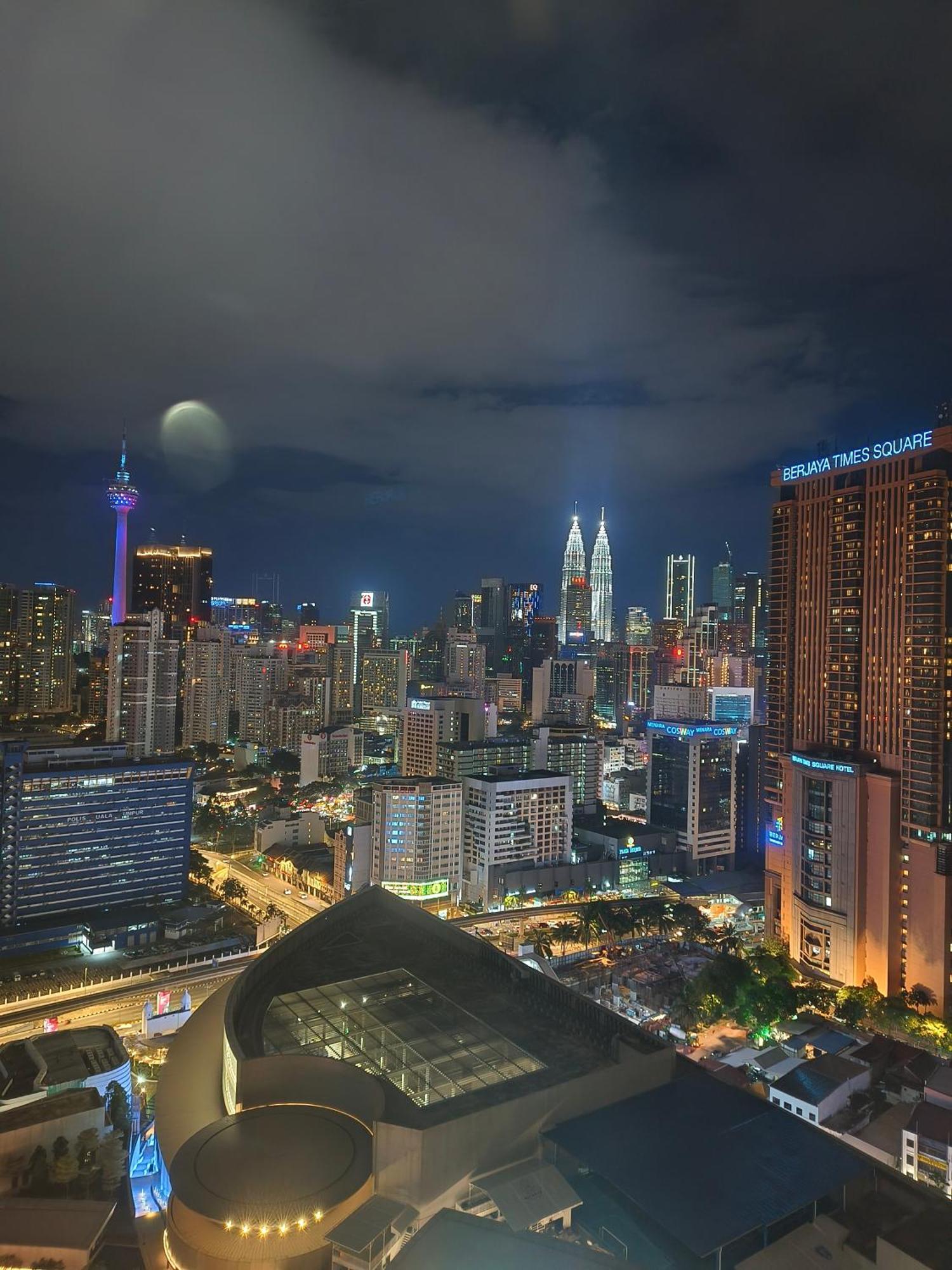 Lucentia Suites Klcc By City View Куала-Лумпур Экстерьер фото