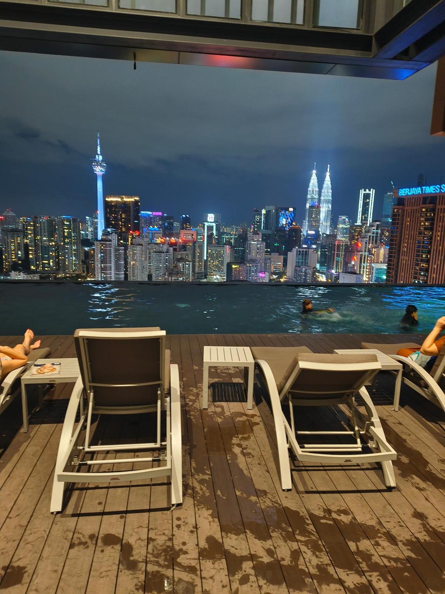 Lucentia Suites Klcc By City View Куала-Лумпур Экстерьер фото