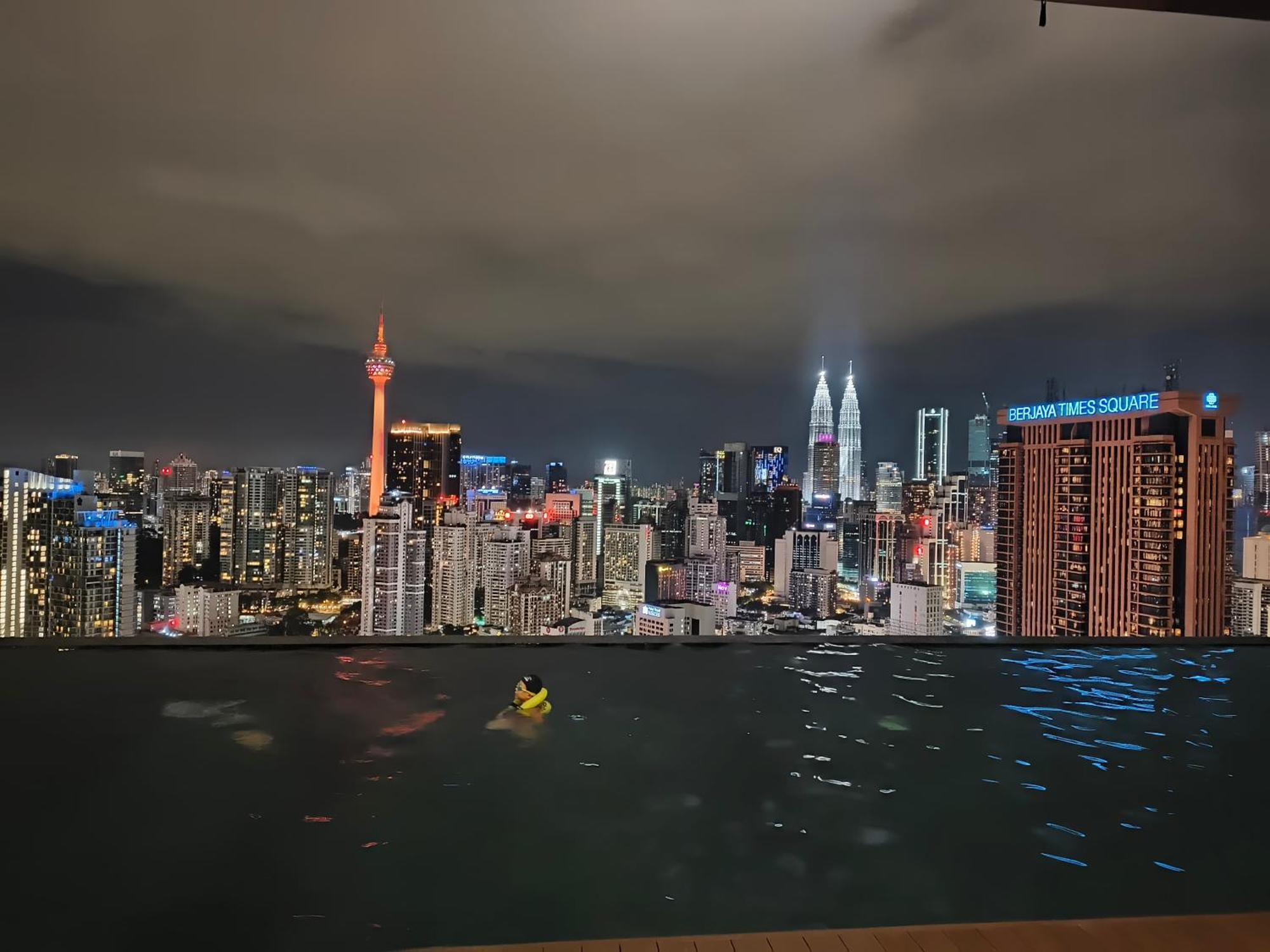 Lucentia Suites Klcc By City View Куала-Лумпур Экстерьер фото