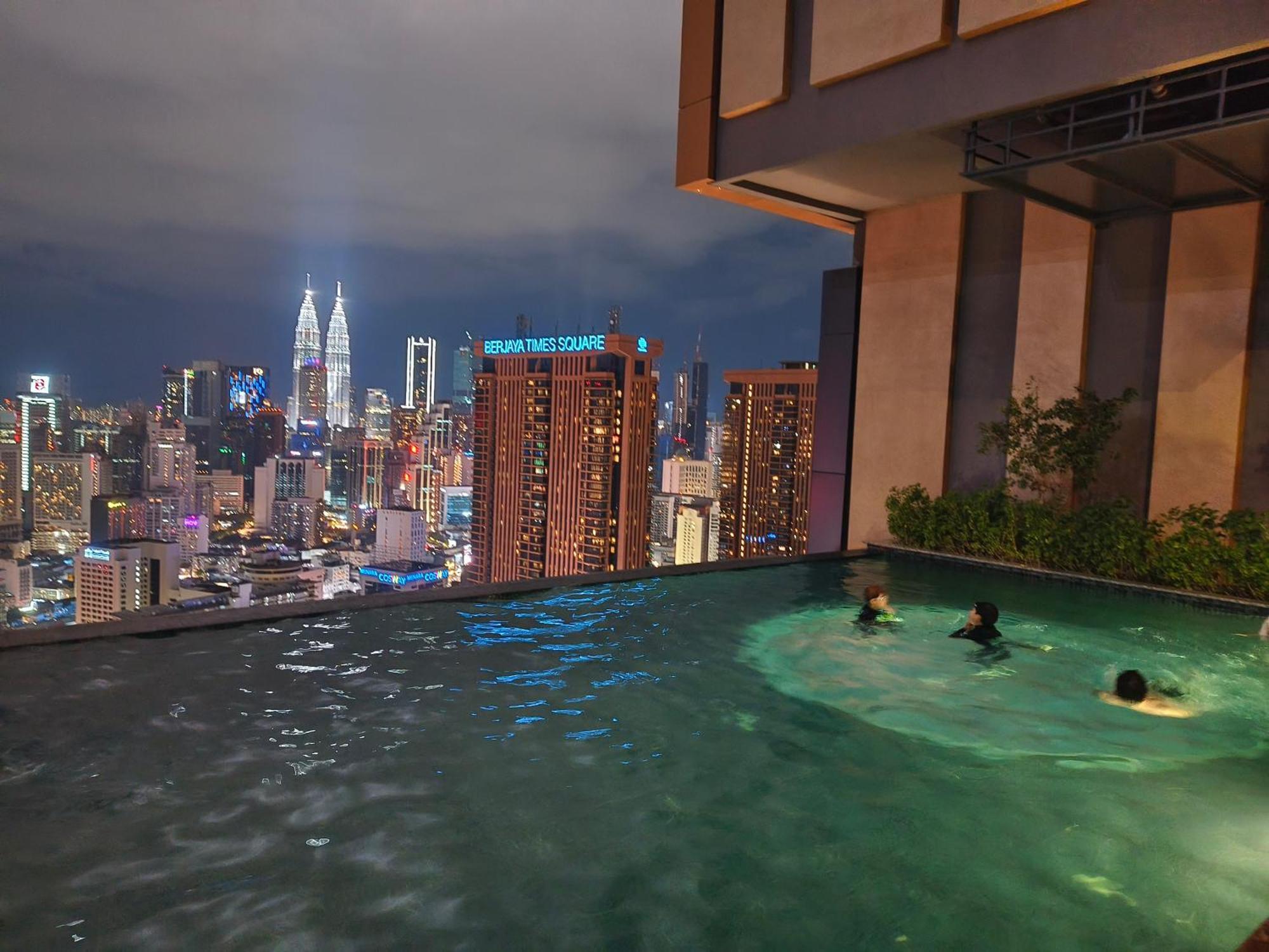 Lucentia Suites Klcc By City View Куала-Лумпур Экстерьер фото